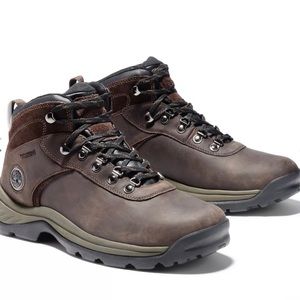 TIMBERLAND MEN'S FLUME WATERPROOF HIKING BOOTS